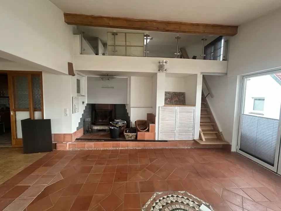 3 Zimmer Wohnung mit 125 m² in Kassel – Bild 2