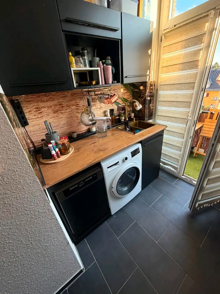 2 Zimmer Wohnung mit 65 m² in Wiesbaden – Bild 2