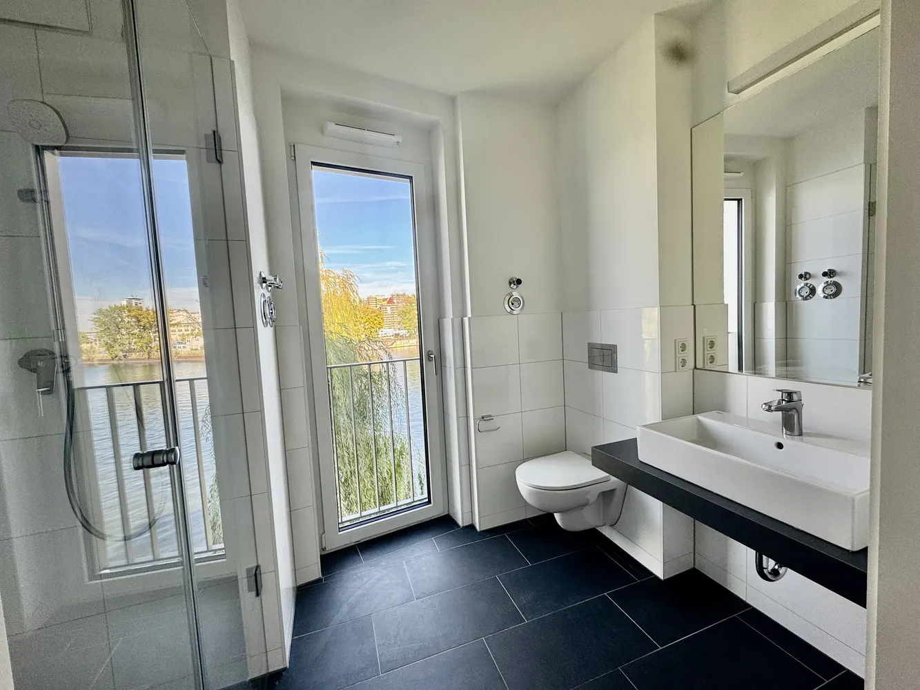 2 room apartment with 43 m² in Berlin – Photo 2