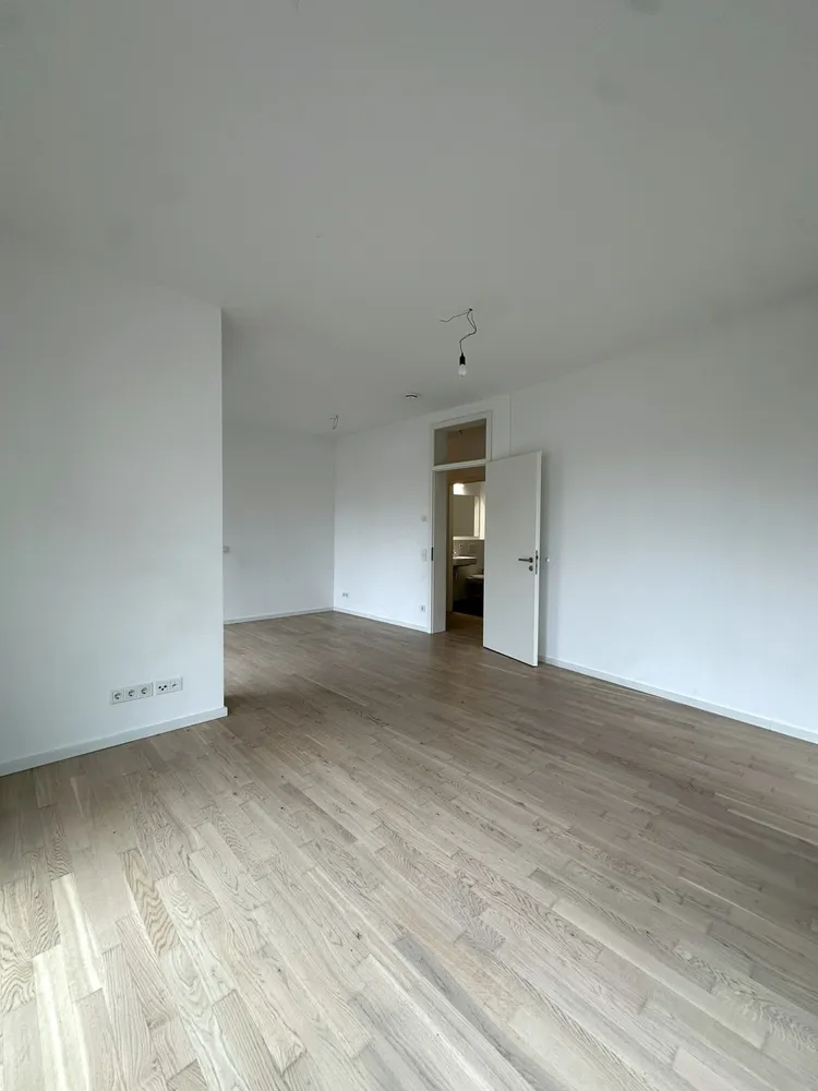 2 Zimmer Wohnung mit 81 m² in Berlin – Bild 9