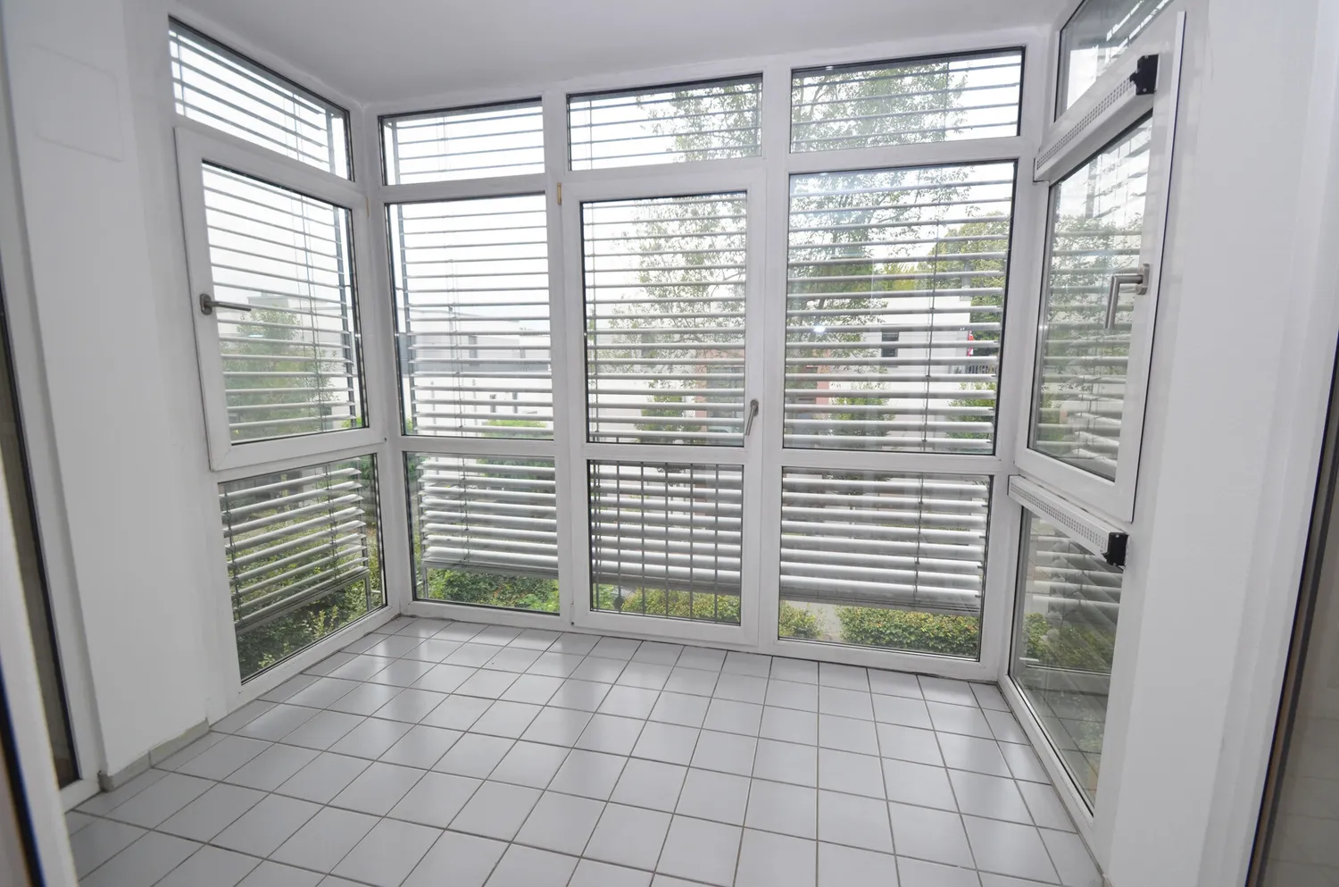 2 Zimmer Wohnung mit 59 m² in Köln – Bild 3
