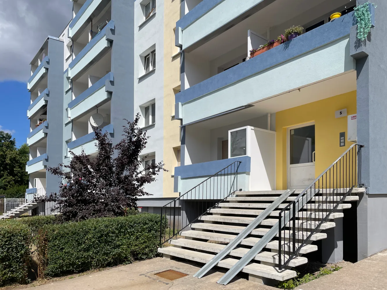 4 Zimmer Wohnung mit 64 m² in Halle (Saale) – Bild 1