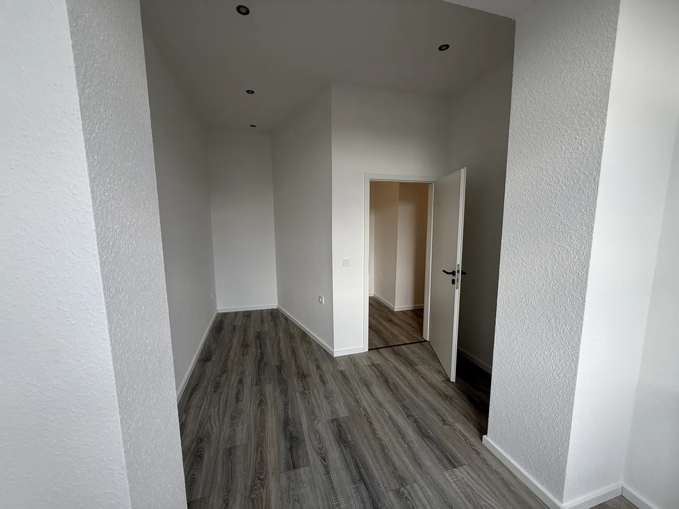 6 Zimmer Wohnung mit 132 m² in Wuppertal – Bild 7