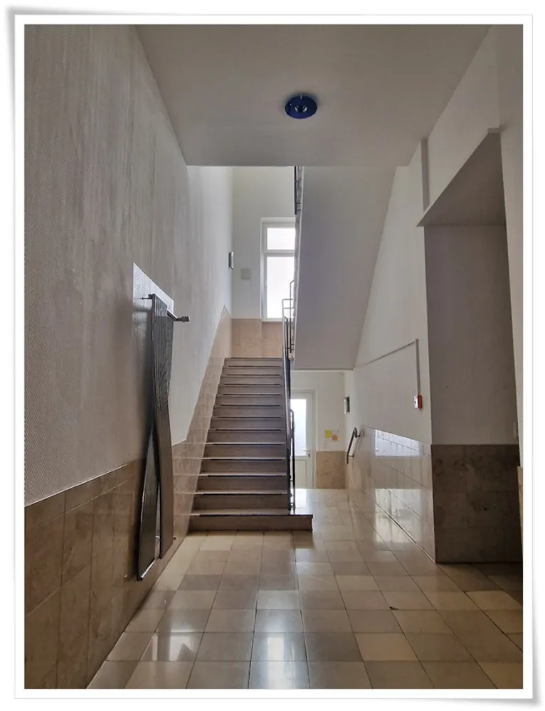 4 Zimmer Wohnung mit 117 m² in Wiesbaden – Bild 2