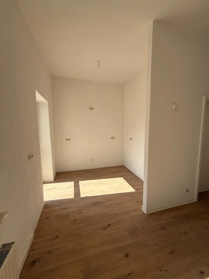 2 Zimmer Wohnung mit 60 m² in Werdau – Bild 3