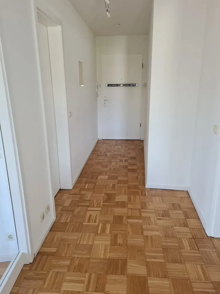 2 room apartment with 65 m² in Frankfurt am Main – Photo 2